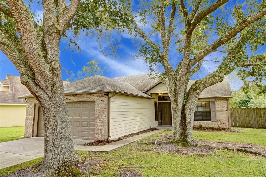 For Sale: $385,700 (3 beds, 2 baths, 1183 Square Feet)