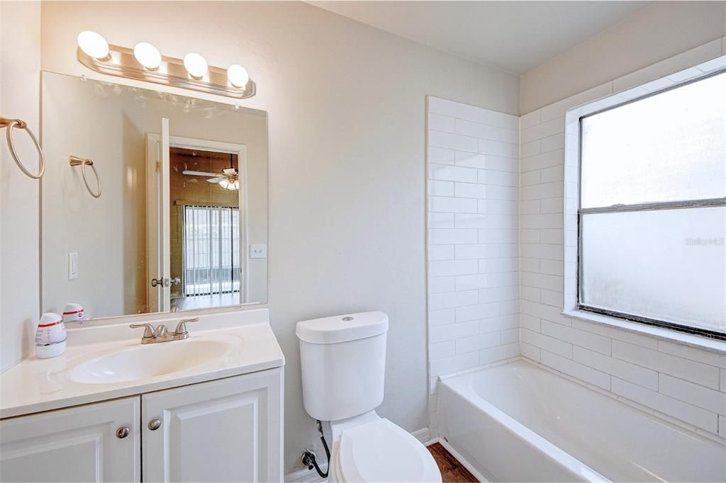 For Sale: $385,700 (3 beds, 2 baths, 1183 Square Feet)