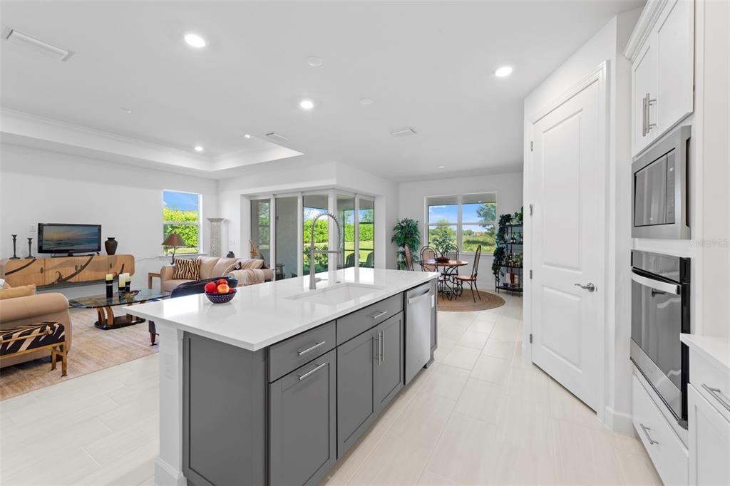 For Sale: $499,000 (3 beds, 2 baths, 2056 Square Feet)