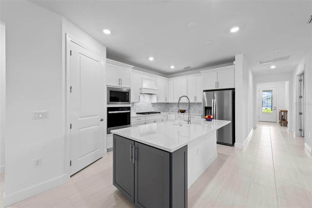 For Sale: $499,000 (3 beds, 2 baths, 2056 Square Feet)