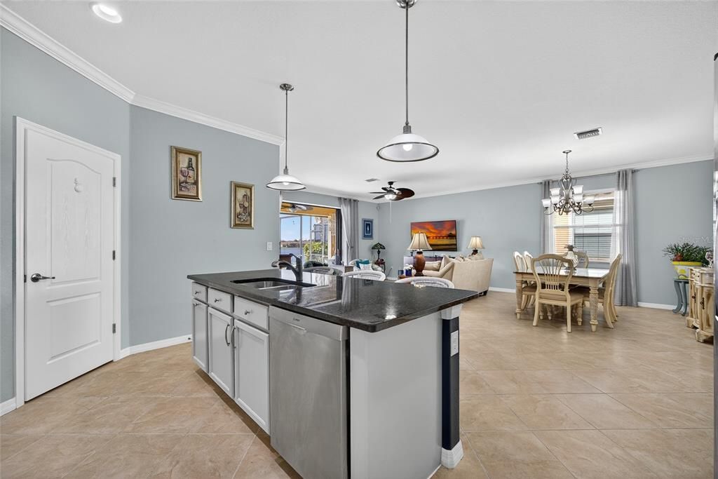 For Sale: $465,000 (4 beds, 3 baths, 2032 Square Feet)