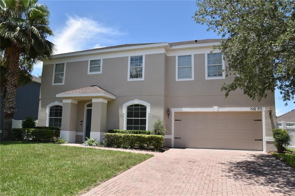 Recently Rented: $3,200 (4 beds, 2 baths, 2436 Square Feet)