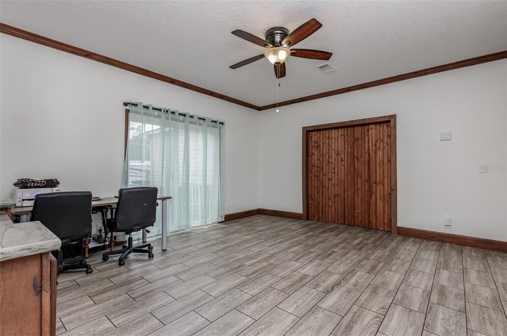 На продажу: $425,000 (4 спален, 3 ванн, 2535 Квадратных фут)