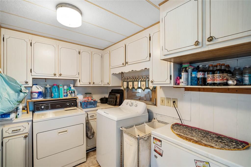 На продажу: $125,000 (2 спален, 2 ванн, 1080 Квадратных фут)