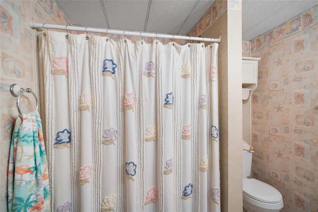 На продажу: $125,000 (2 спален, 2 ванн, 1080 Квадратных фут)