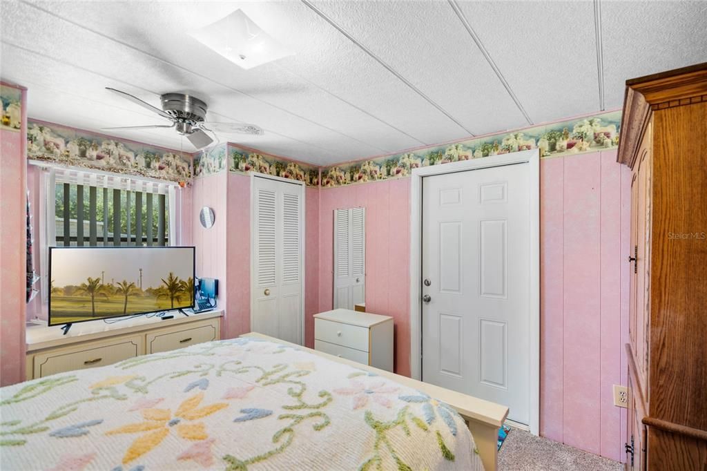 На продажу: $125,000 (2 спален, 2 ванн, 1080 Квадратных фут)