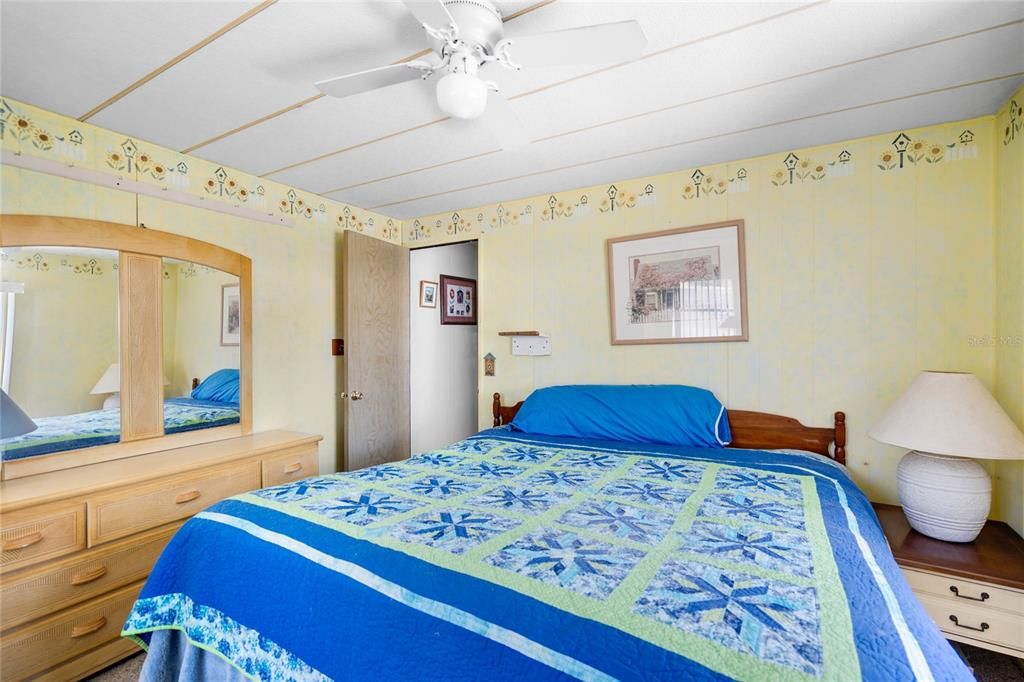 На продажу: $125,000 (2 спален, 2 ванн, 1080 Квадратных фут)