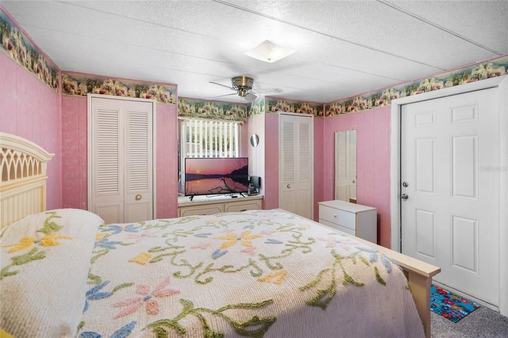 На продажу: $125,000 (2 спален, 2 ванн, 1080 Квадратных фут)