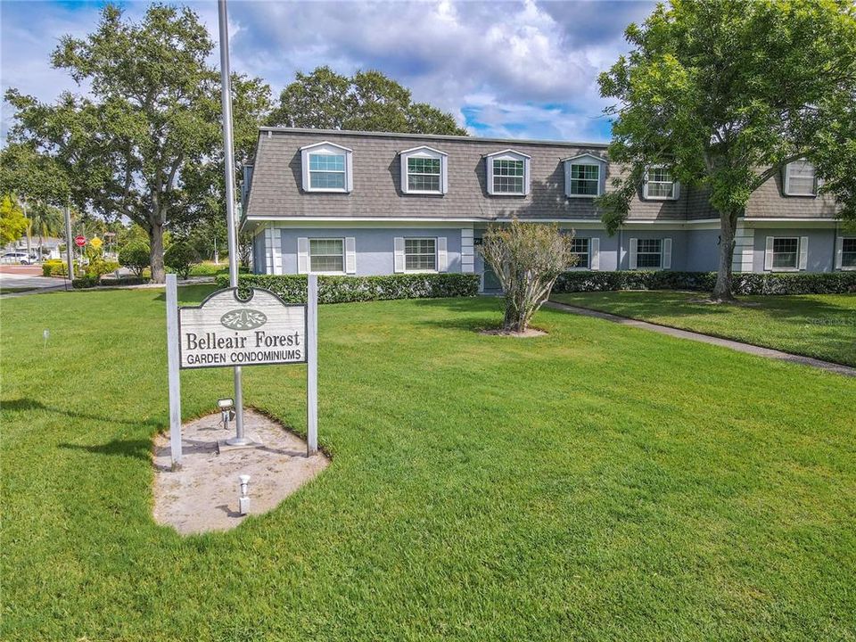 For Sale: $169,000 (2 beds, 1 baths, 931 Square Feet)