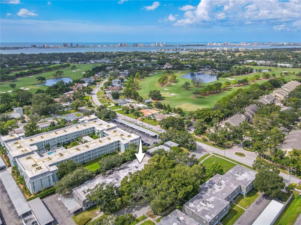 For Sale: $169,000 (2 beds, 1 baths, 931 Square Feet)