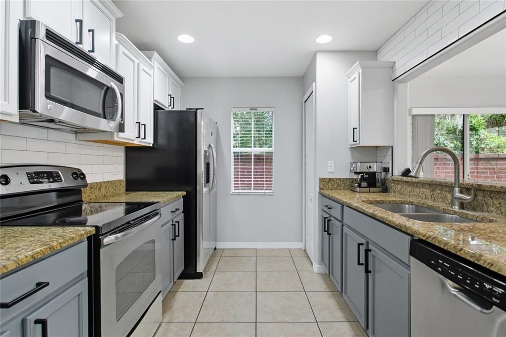 En Venta: $259,900 (3 camas, 2 baños, 1372 Pies cuadrados)