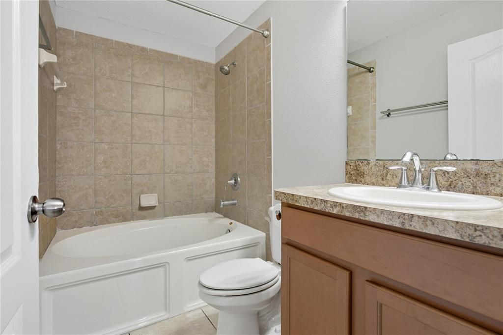 En Venta: $259,900 (3 camas, 2 baños, 1372 Pies cuadrados)