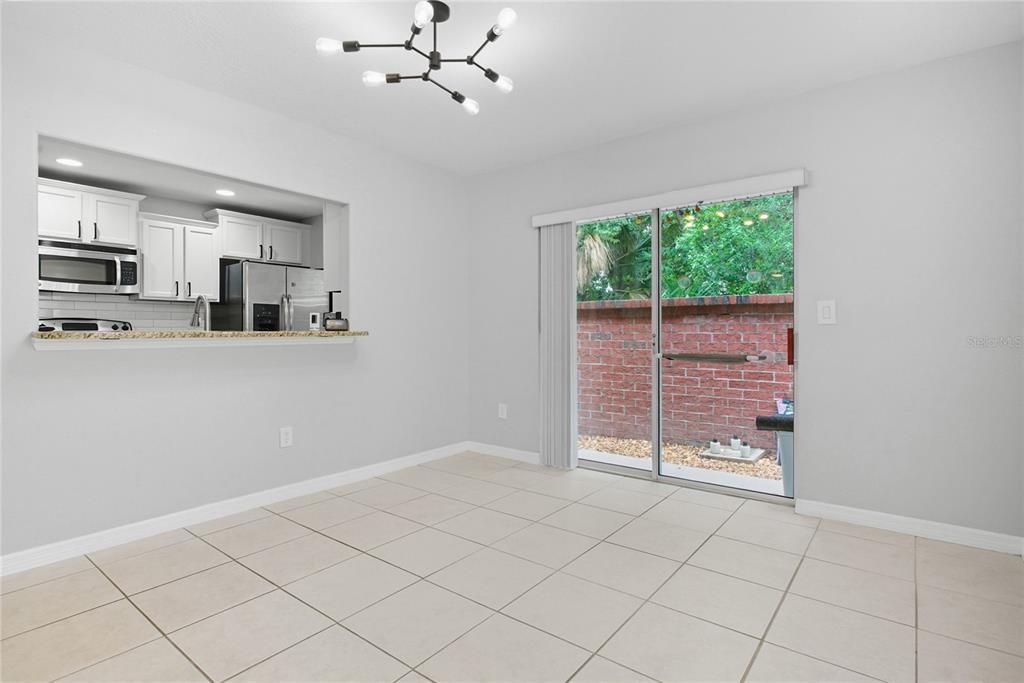 En Venta: $259,900 (3 camas, 2 baños, 1372 Pies cuadrados)