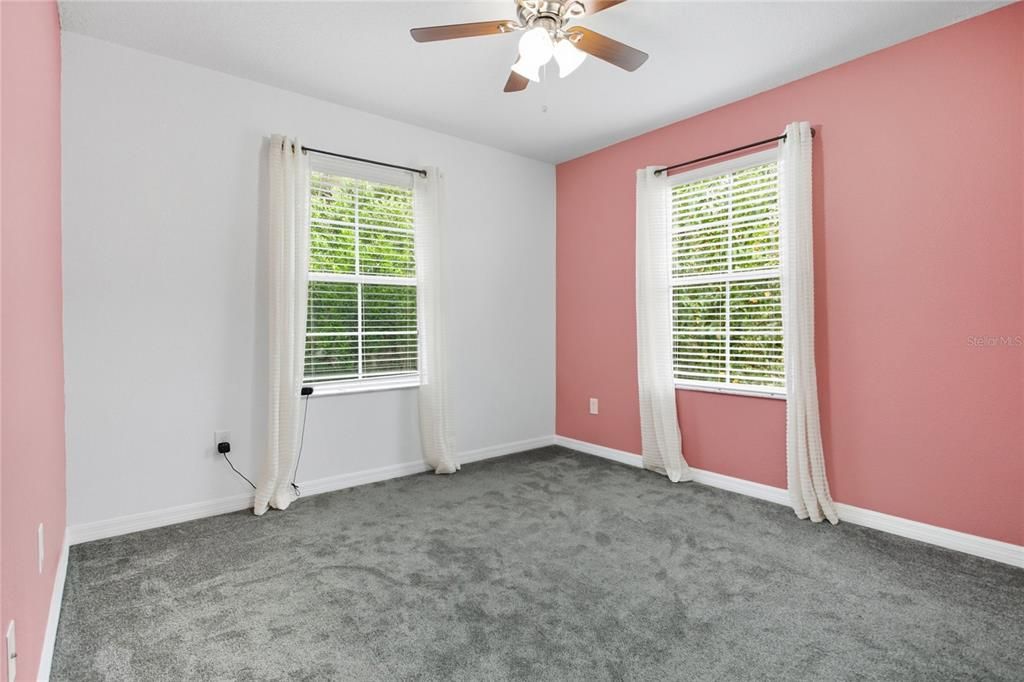 En Venta: $259,900 (3 camas, 2 baños, 1372 Pies cuadrados)