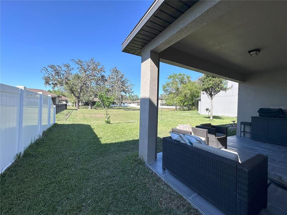 For Sale: $489,000 (4 beds, 3 baths, 2052 Square Feet)