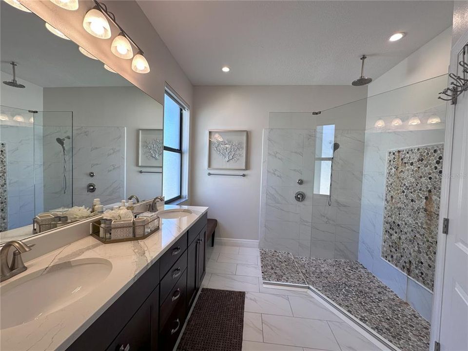 For Sale: $489,000 (4 beds, 3 baths, 2052 Square Feet)