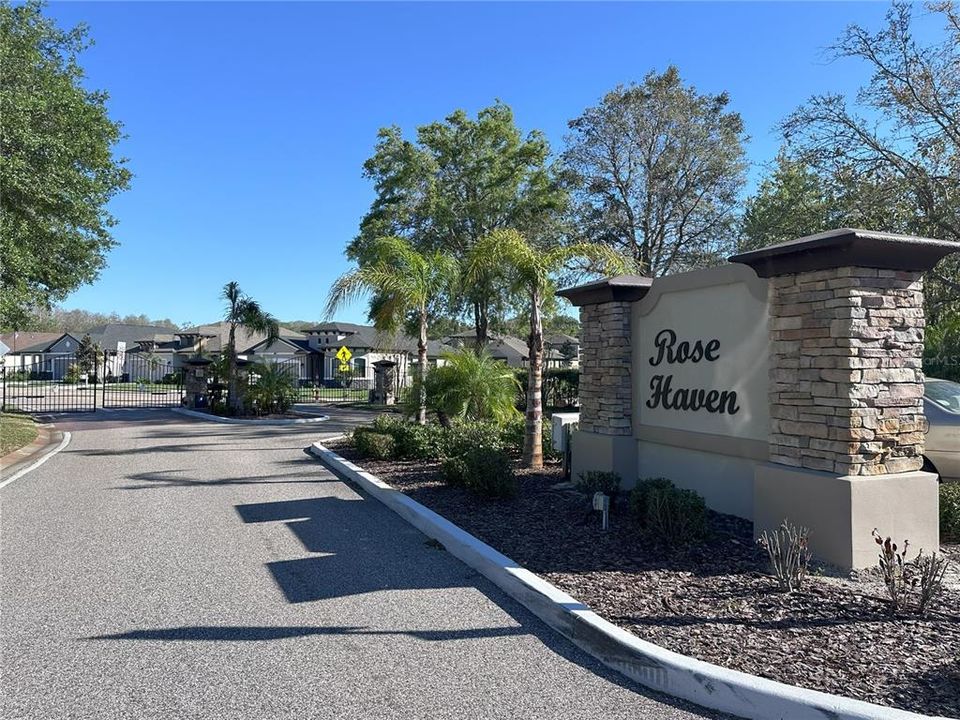 For Sale: $489,000 (4 beds, 3 baths, 2052 Square Feet)