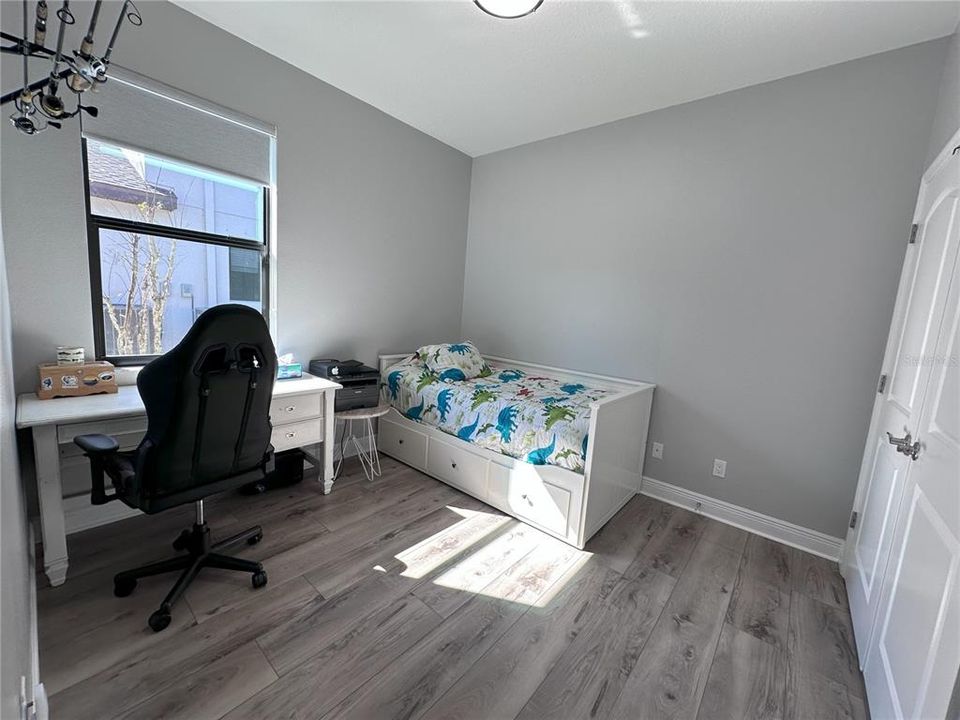 For Sale: $489,000 (4 beds, 3 baths, 2052 Square Feet)