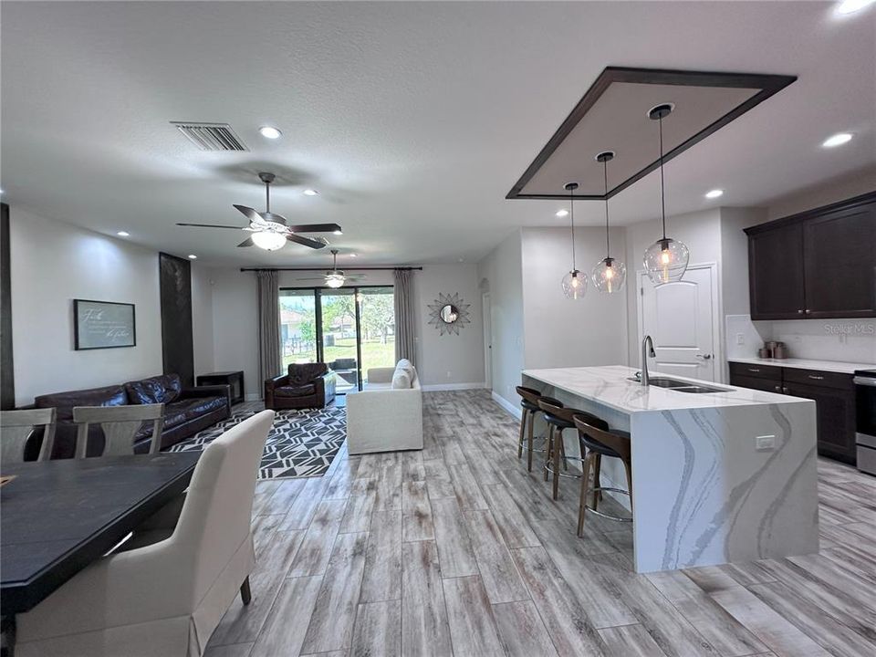 For Sale: $489,000 (4 beds, 3 baths, 2052 Square Feet)