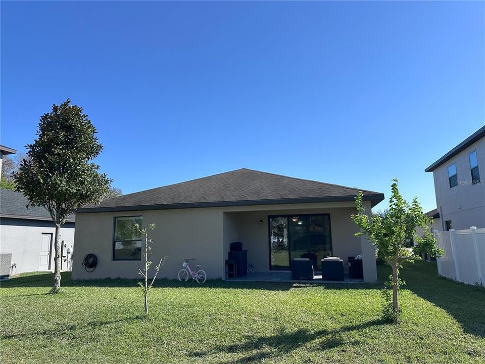 For Sale: $489,000 (4 beds, 3 baths, 2052 Square Feet)