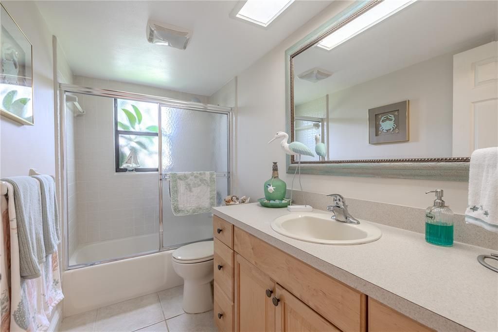 For Sale: $515,000 (3 beds, 2 baths, 1554 Square Feet)