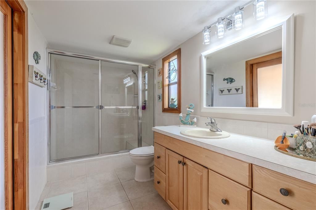 For Sale: $515,000 (3 beds, 2 baths, 1554 Square Feet)