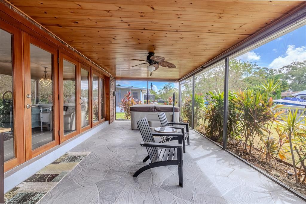 For Sale: $515,000 (3 beds, 2 baths, 1554 Square Feet)