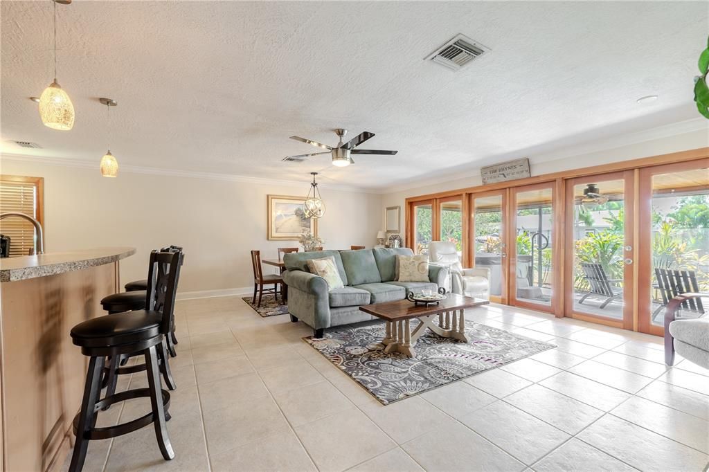 For Sale: $515,000 (3 beds, 2 baths, 1554 Square Feet)