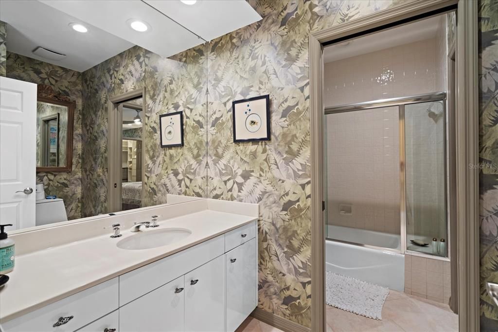 出租: $11,500 (3 贝兹, 3 浴室, 3101 平方英尺)