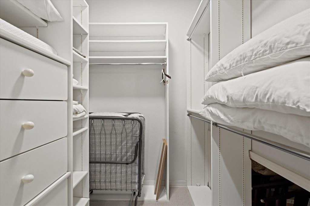 出租: $11,500 (3 贝兹, 3 浴室, 3101 平方英尺)