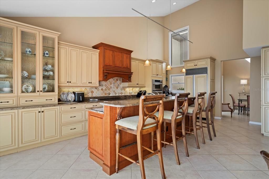 出租: $11,500 (3 贝兹, 3 浴室, 3101 平方英尺)