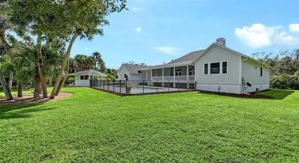 Active With Contract: $924,995 (3 beds, 2 baths, 2018 Square Feet)