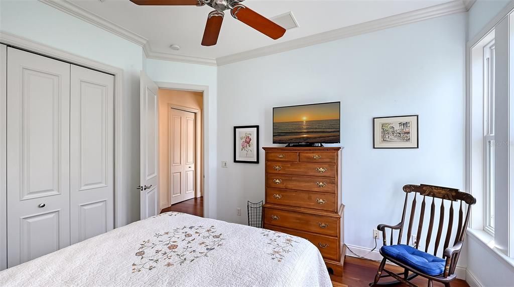 Active With Contract: $924,995 (3 beds, 2 baths, 2018 Square Feet)