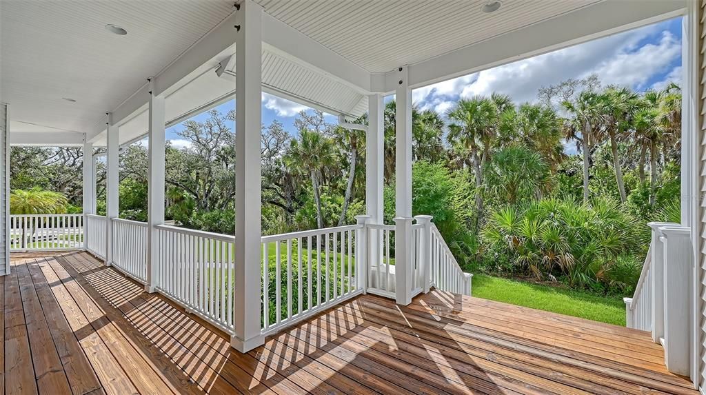 Active With Contract: $924,995 (3 beds, 2 baths, 2018 Square Feet)