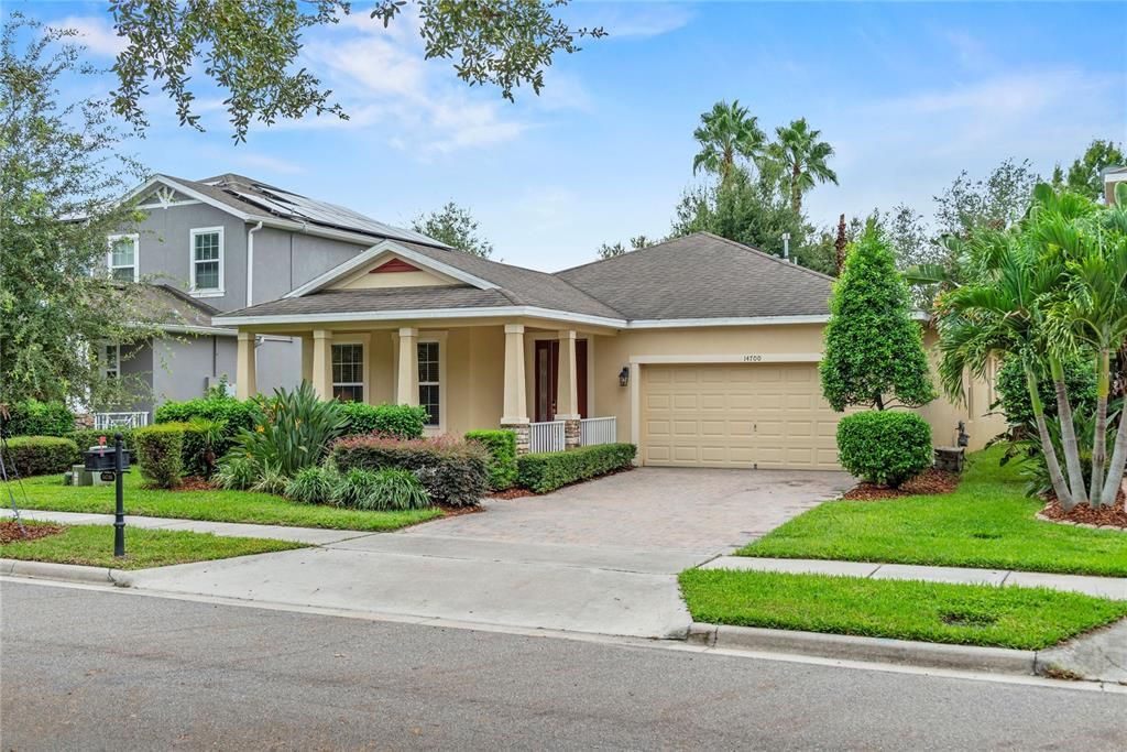 Active With Contract: $575,000 (3 beds, 2 baths, 2340 Square Feet)