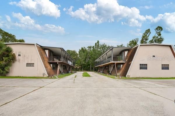 合同活跃: $499,900 (6 贝兹, 0 浴室, 3600 平方英尺)