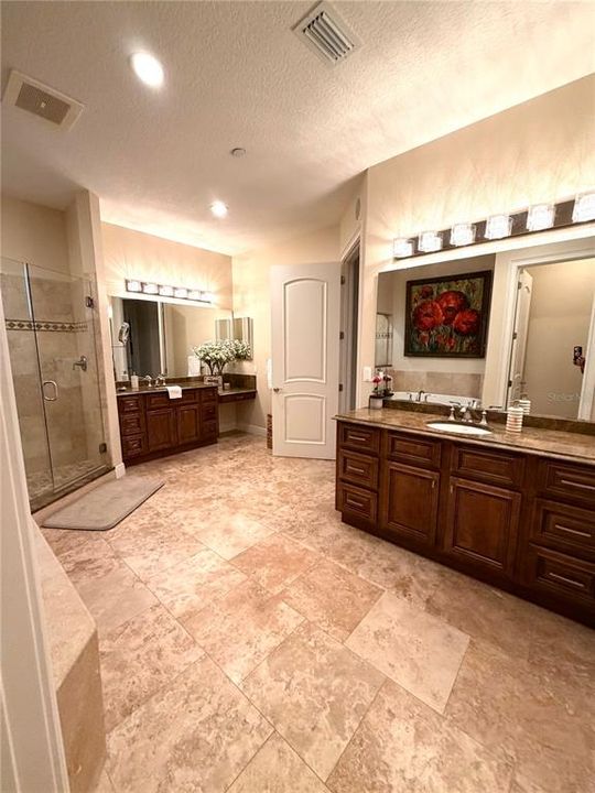 Active With Contract: $1,129,000 (3 beds, 3 baths, 2615 Square Feet)