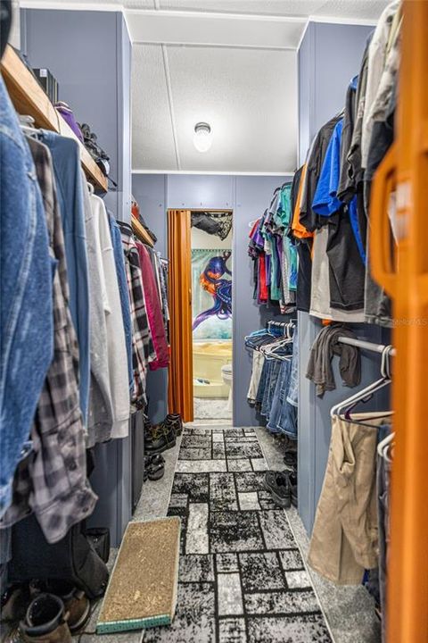 Activo con contrato: $193,500 (3 camas, 2 baños, 1440 Pies cuadrados)