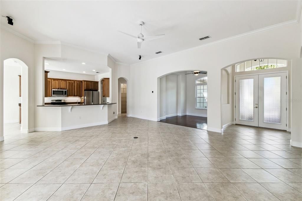 For Sale: $549,000 (3 beds, 2 baths, 2509 Square Feet)