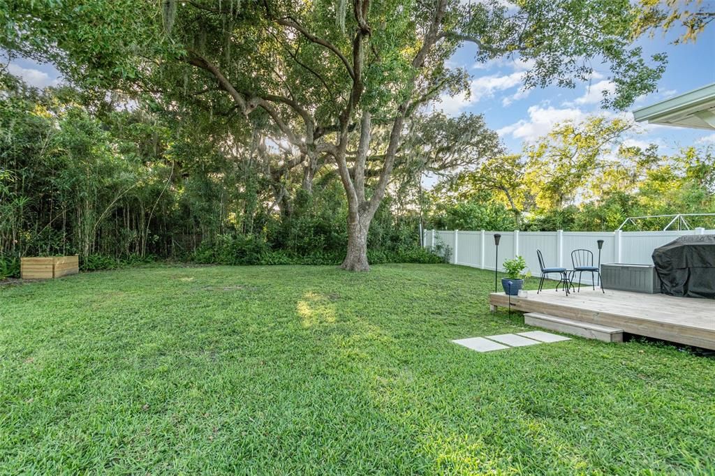 合同活跃: $239,900 (2 贝兹, 2 浴室, 1028 平方英尺)