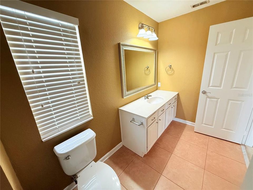 В аренду: $2,300 (3 спален, 2 ванн, 1720 Квадратных фут)