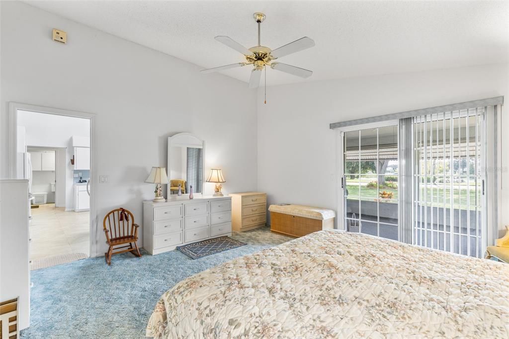 На продажу: $279,900 (3 спален, 2 ванн, 1919 Квадратных фут)