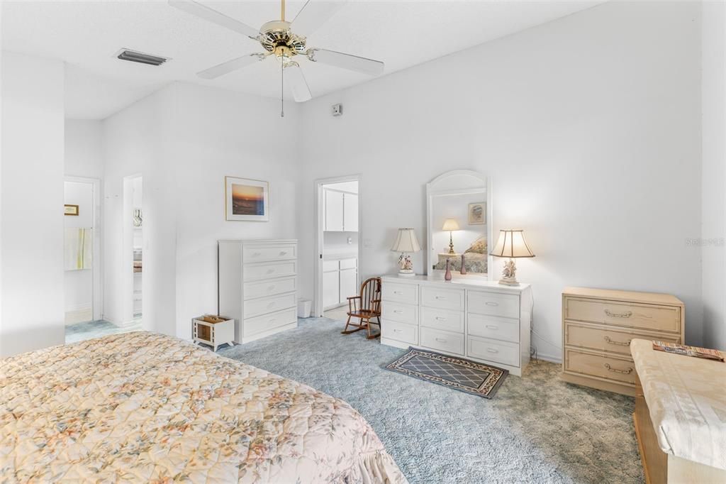 На продажу: $279,900 (3 спален, 2 ванн, 1919 Квадратных фут)