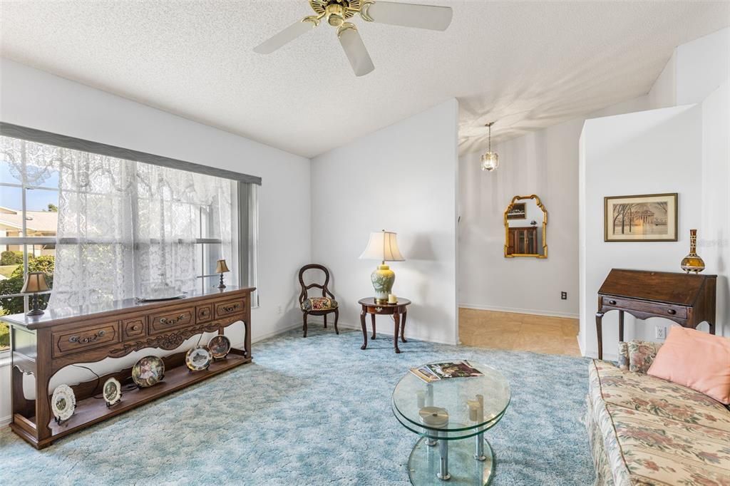 На продажу: $279,900 (3 спален, 2 ванн, 1919 Квадратных фут)