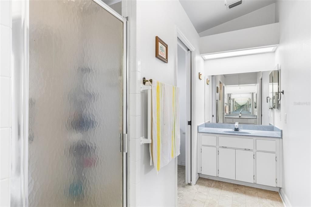 На продажу: $279,900 (3 спален, 2 ванн, 1919 Квадратных фут)