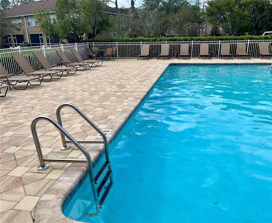 For Sale: $240,000 (2 beds, 1 baths, 1272 Square Feet)