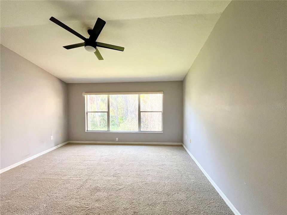 For Sale: $240,000 (2 beds, 1 baths, 1272 Square Feet)