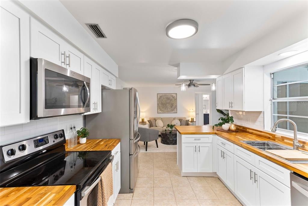 For Sale: $555,000 (4 beds, 2 baths, 1770 Square Feet)