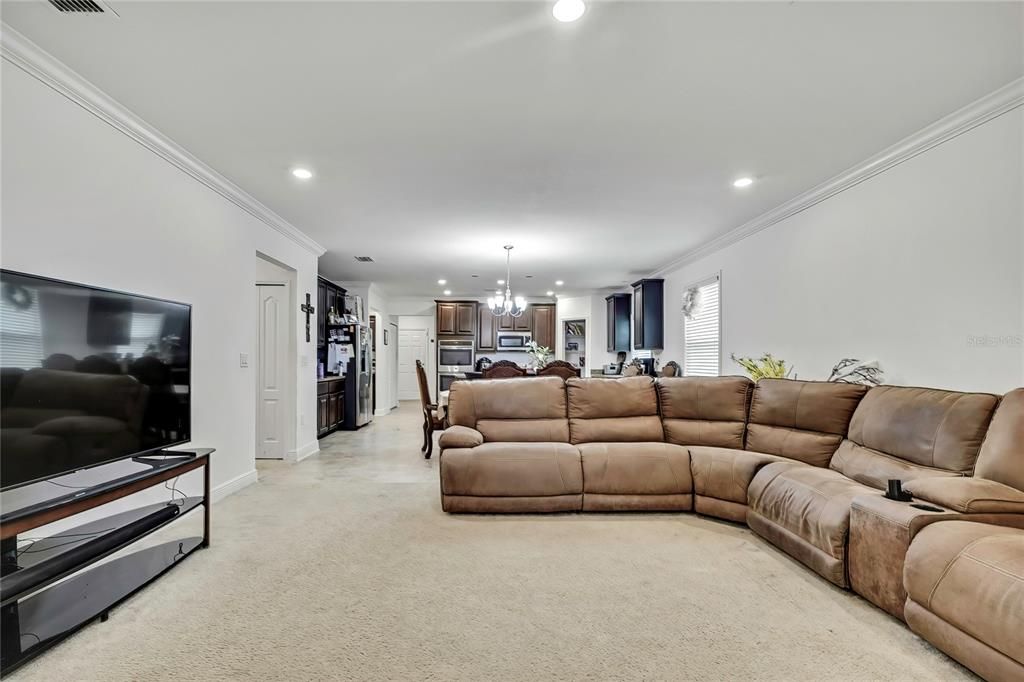 For Sale: $355,000 (4 beds, 2 baths, 1988 Square Feet)