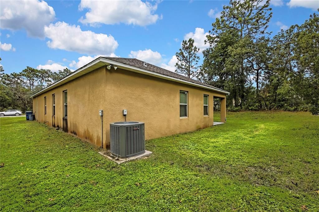 For Sale: $355,000 (4 beds, 2 baths, 1988 Square Feet)
